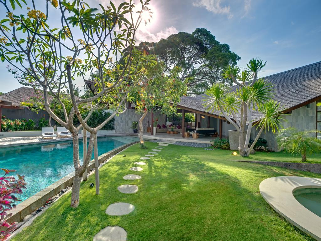 The Layar - Designer Villas And Spa, Chse Certified Семиньяк Экстерьер фото