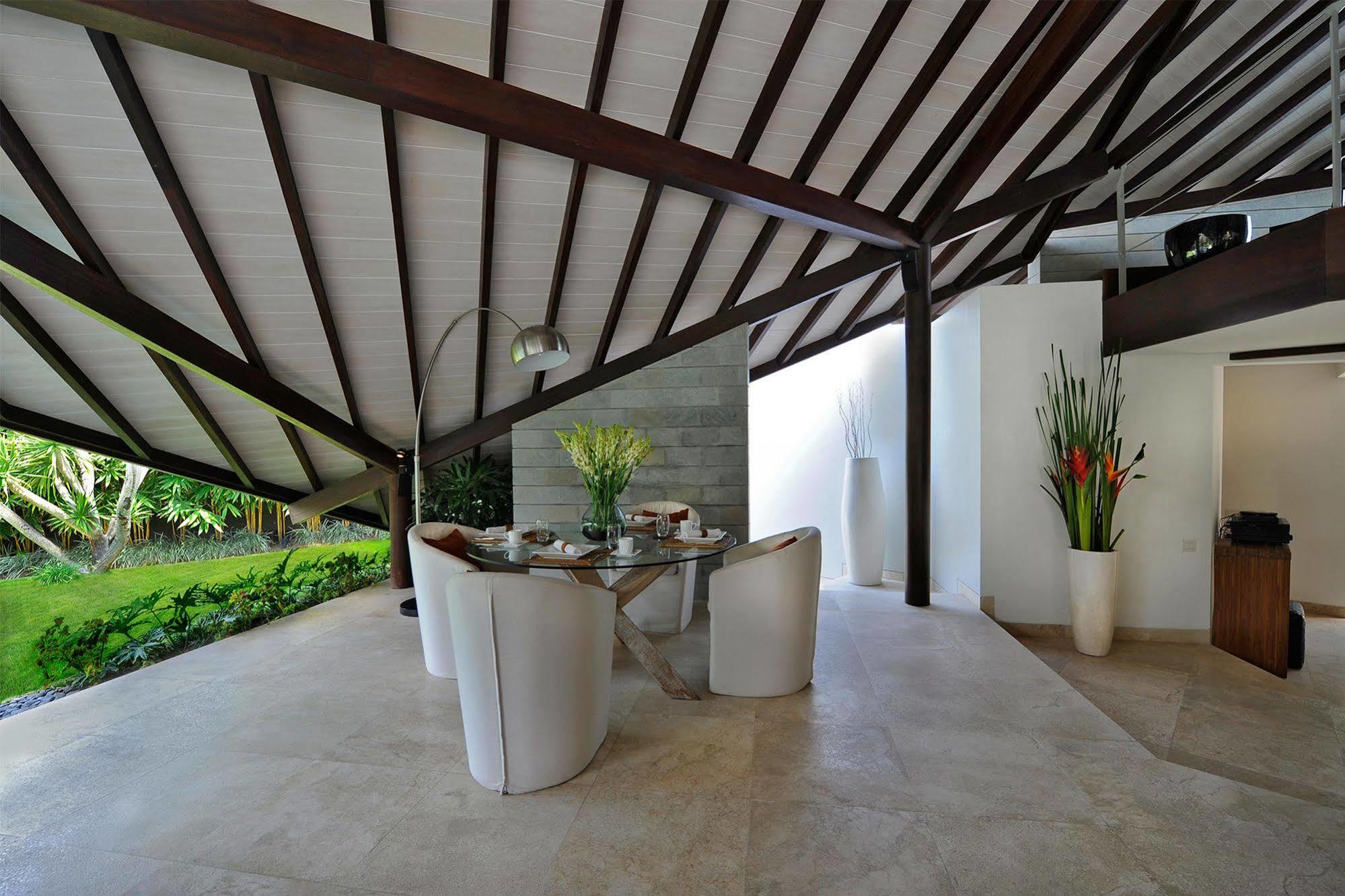 The Layar - Designer Villas And Spa, Chse Certified Семиньяк Экстерьер фото