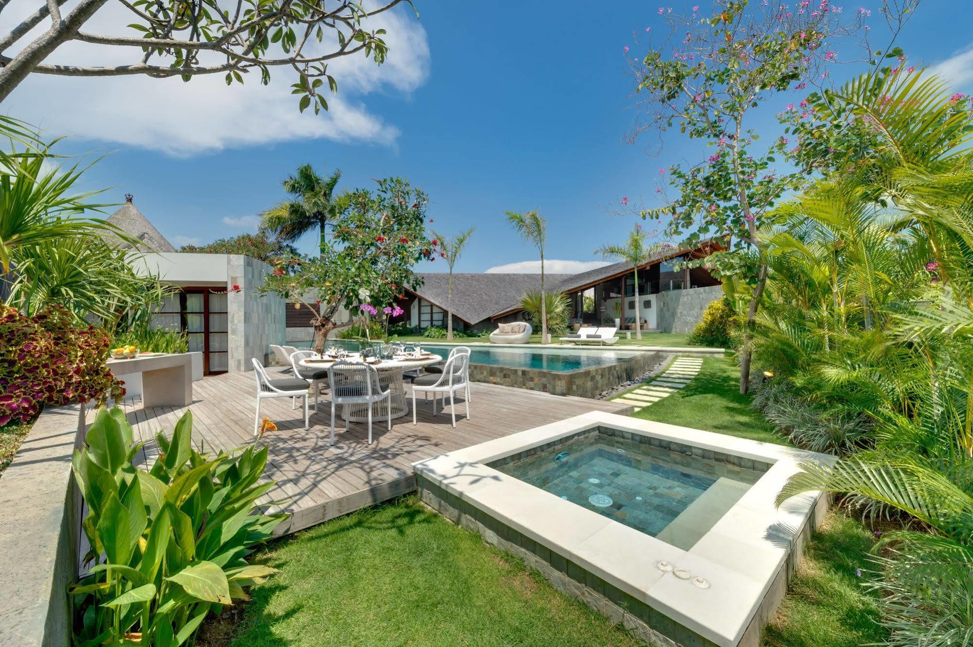 The Layar - Designer Villas And Spa, Chse Certified Семиньяк Экстерьер фото