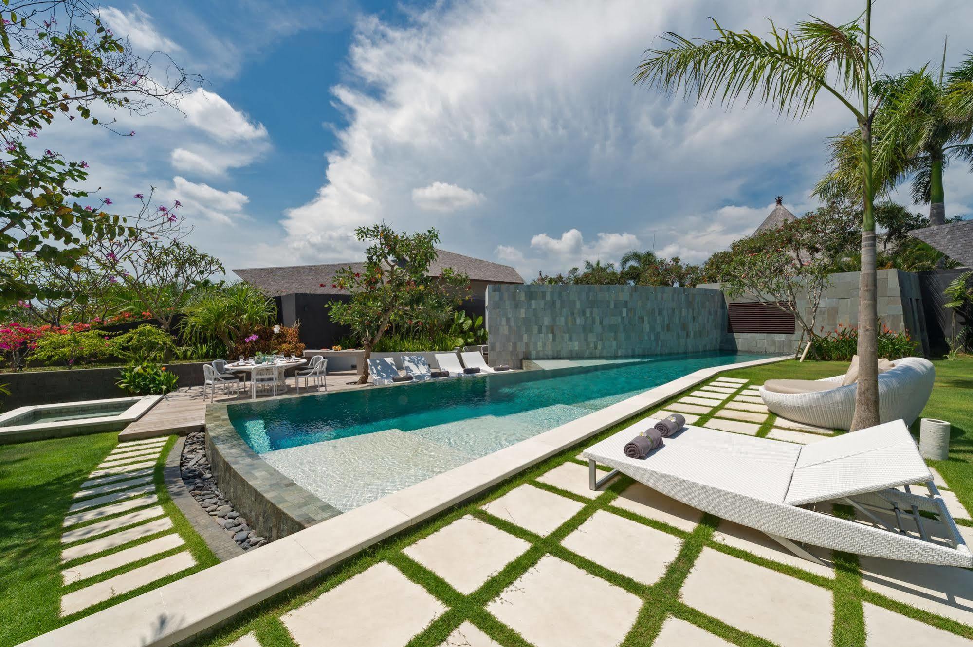 The Layar - Designer Villas And Spa, Chse Certified Семиньяк Экстерьер фото